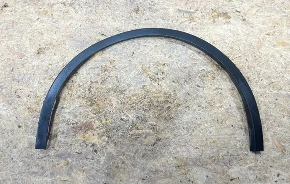 Tesla Model Y Front arch trim 165869100A S2501R004