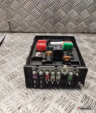 Volkswagen Golf V Fuse module 1k0937125a