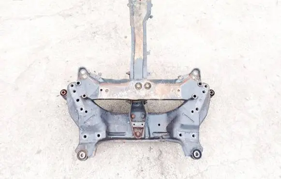 Nissan Primera Front subframe