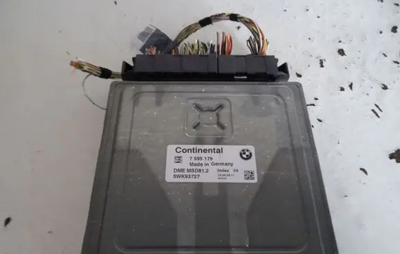 BMW 1 E81 E87 Engine control unit/module 7595179
