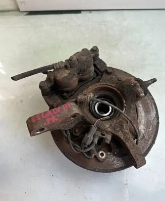 Subaru Legacy Front wheel hub spindle knuckle 7654321