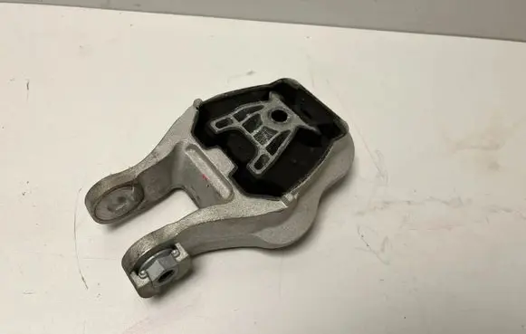 BMW 1 F70 Engine mounting bracket 9423382 8872589
