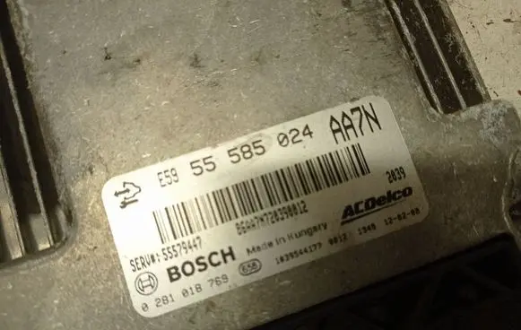 Opel Insignia A Engine control unit/module 0281018769 55585024