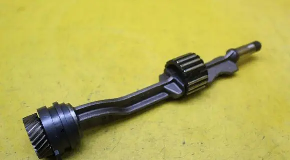 Audi A3 S3 8V Oil pump balance shaft 