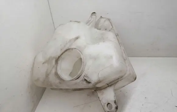 Toyota Prius (XW20) Windshield washer fluid reservoir/tank 060851145