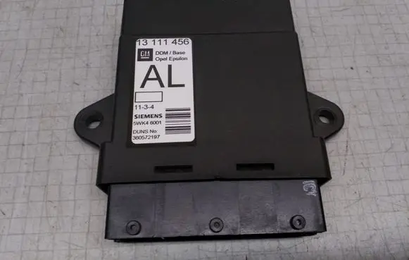 Opel Vectra C Door central lock control unit/module 13111456 5WK46001