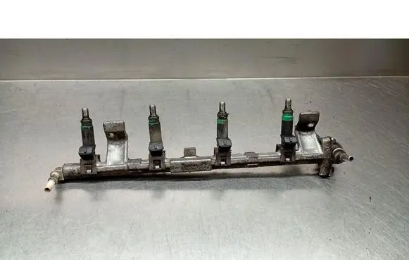 Ford Fusion Fuel injector supply line/pipe 9D2809H487AB