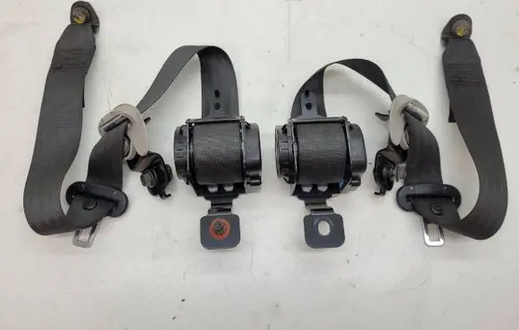 KIA Sportage Rear seatbelt 