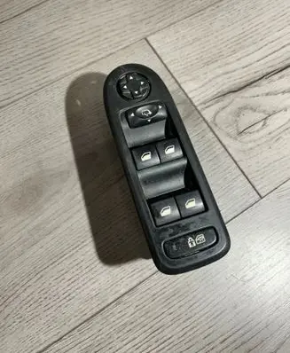 Citroen C5 Electric window control switch 96599975XT 159072 30170121