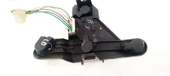 Toyota Corolla E120 E130 Tail light bulb cover holder