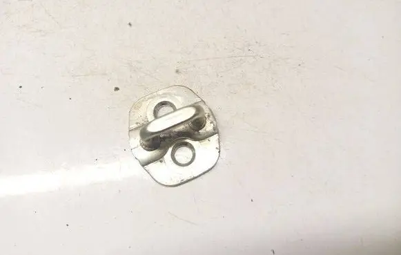 Nissan X-Trail T30 Front door lock loop/hook striker 