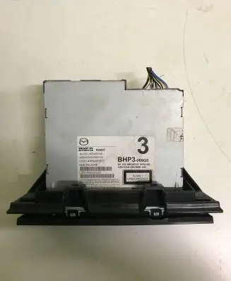 Mazda 3 II Radio/CD/DVD/GPS head unit BHP3669G0