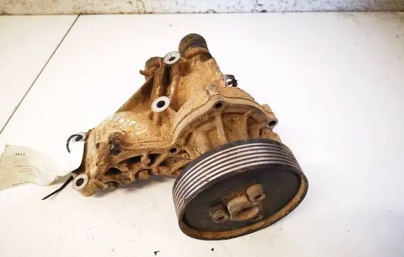 Volkswagen PASSAT B4 Water pump 037121013A