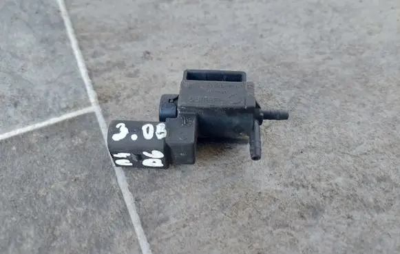 Audi A4 S4 B6 8E 8H Turbo solenoid valve