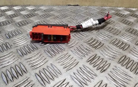 Audi Q5 SQ5 Fuse module 8K0941824B