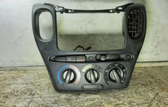 Toyota Yaris Climate control unit 758277