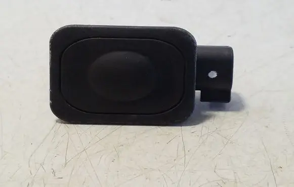 Tailgate opening switch