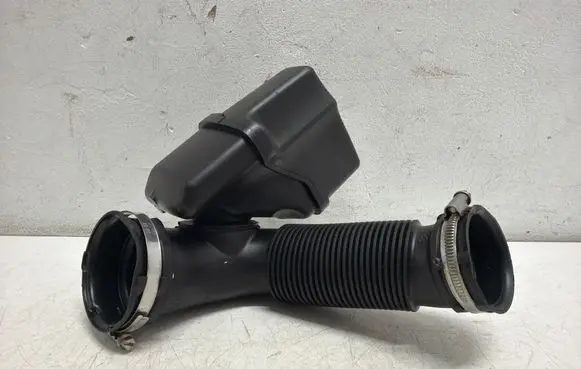 Opel Adam Air intake hose/pipe 13357502