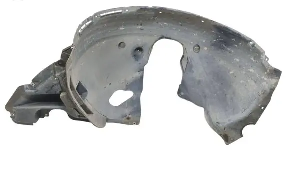 Front wheel arch liner splash guards