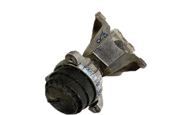 Engine mounting bracket
