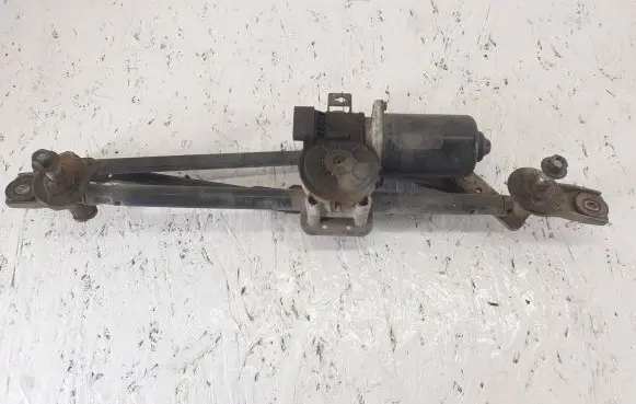 Hyundai Tucson JM Front wiper linkage and motor