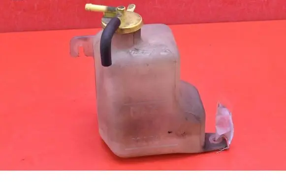 Coolant expansion tank/reservoir