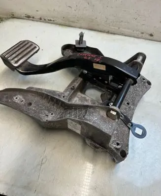 Porsche Cayenne (9PA) Brake pedal 7L0723031F