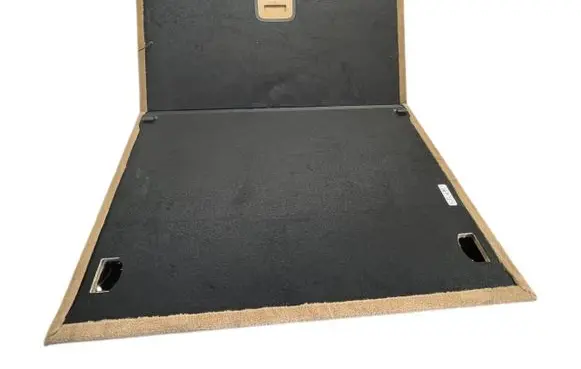 Trunk/boot floor carpet liner