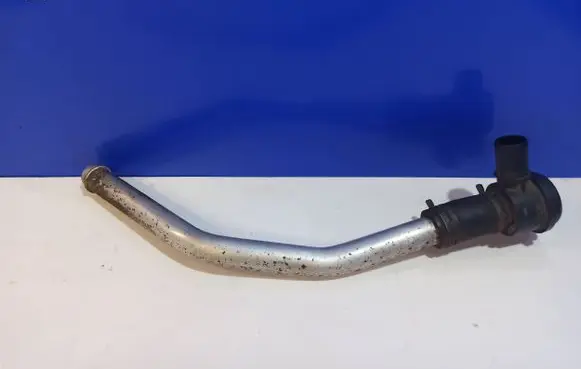 Engine mount vacuum valve