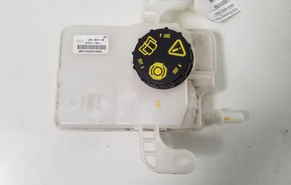 Brake fluid reservoir