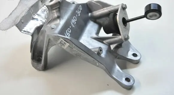 Audi A7 S7 4G Engine mounting bracket 4M0199308BM