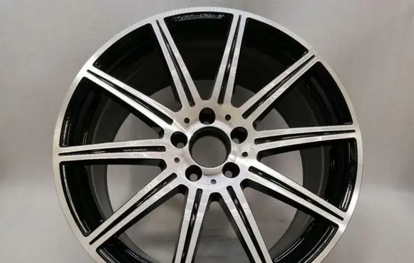 Mercedes-Benz E W212 R19 alloy rim A2124015102
