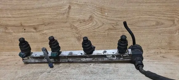 Volvo S40, V40 Fuel main line pipe 9202694