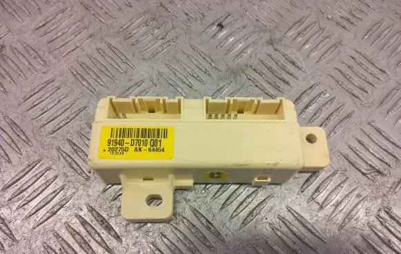 KIA Sportage Fuse module 91940-D7010