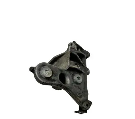 Volvo V50 Engine mounting bracket 9648584680