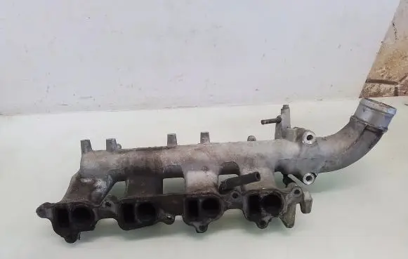 Nissan X-Trail T30 Intake manifold NL0789