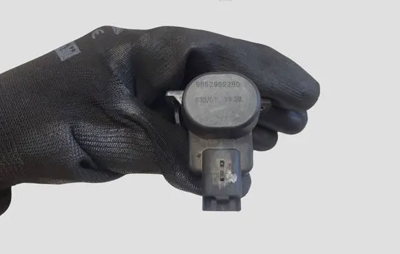 Citroen C-Crosser Turbo solenoid valve 9652862380