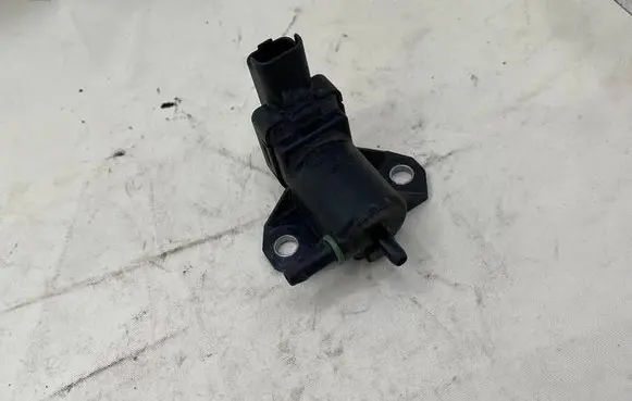 Peugeot 508 RXH Rear glass lock/latch C559 1618KG