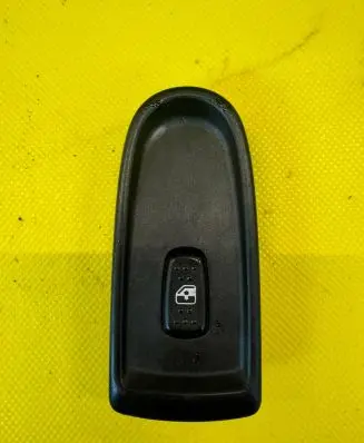 Iveco Daily 35 - 40.10 Electric window control switch 69500479