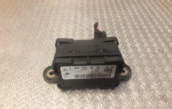 Mercedes-Benz R W251 ABS wheel speed sensor 0045423818 A0045423818