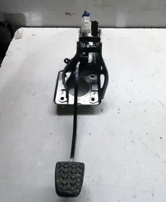 Toyota Corolla Verso AR10 Brake pedal