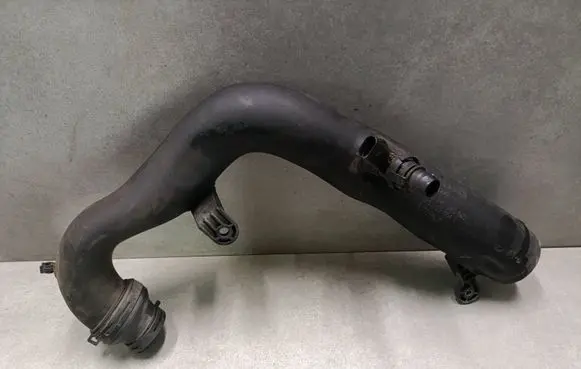 Audi A3 S3 8P Intercooler hose/pipe 446143603 1K0129654L