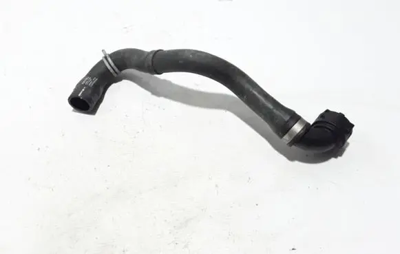 Volvo XC40 Engine coolant pipe/hose 32222082
