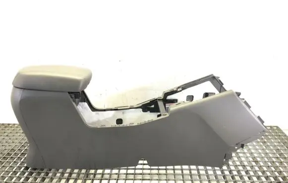 KIA Sportage Center console 