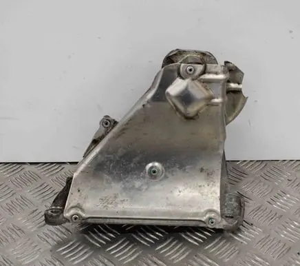 BMW 3 E92 E93 Engine mounting bracket 6790022