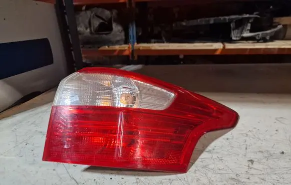 Ford Focus Rear/tail lights BM5113404G