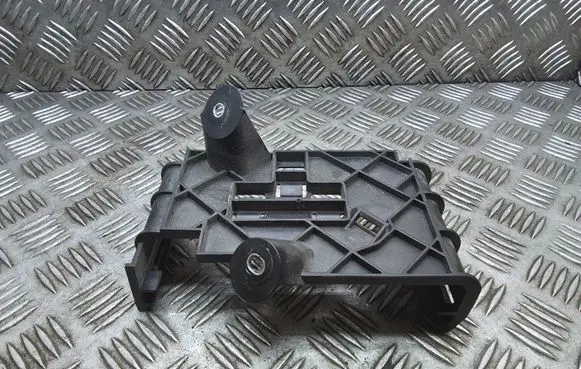 Other engine bay part