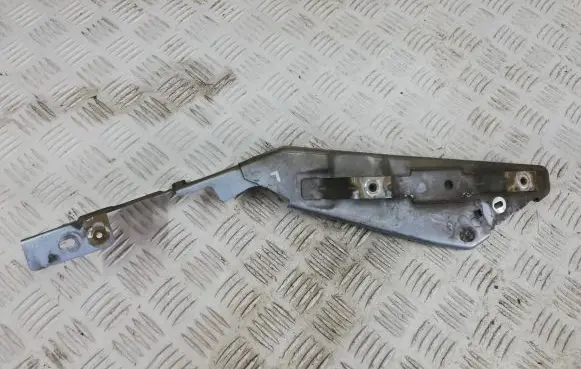 Citroen C4 II Picasso Fender mounting bracket