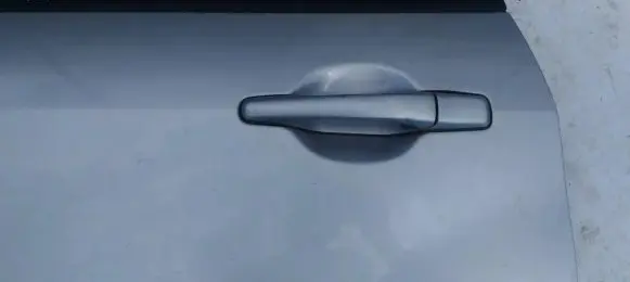Mitsubishi Outlander Front door exterior handle sidabrine