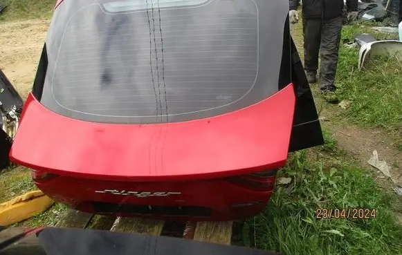 KIA Stinger Truck tailgate 